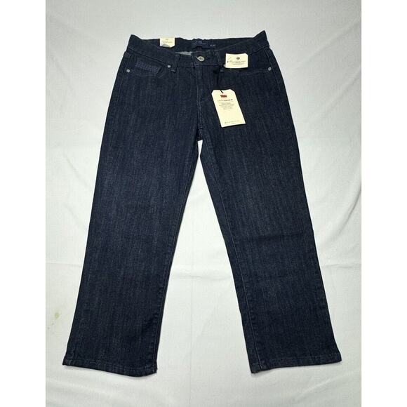 NWT Levis Women's Demi Curve Classic Capri Denim Blue Jeans - Size 6 (28x22) - Picture 1 of 11